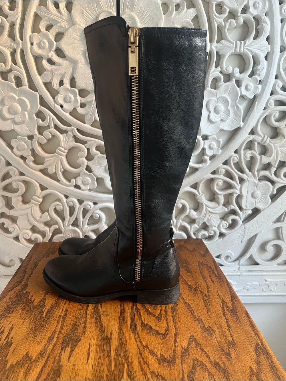 Steve Madden Black Knee High Riding Boots Gold Zip Faux Leather Women’s Size 36 - Picture 4 of 12